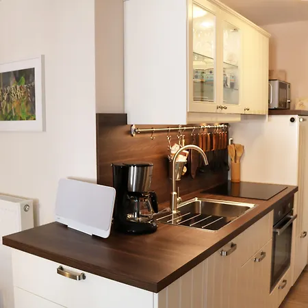 Haus Am Stadtturm Апартаменты Трабен-Трарбах