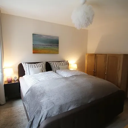 Haus Am Stadtturm Апартаменты Трабен-Трарбах